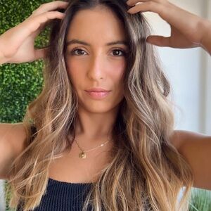 Meet your Posher, Ana